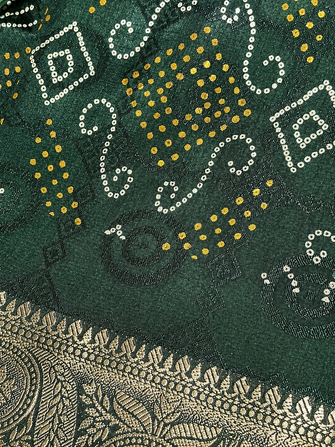 Soft Crepe Silk Saree – Bandhani Inspired Woven Elegance