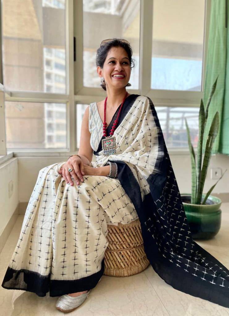 Floral Digital Print Linen Saree