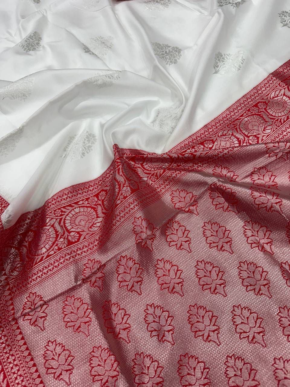 Traditional Motif Zari Work Silk Saree